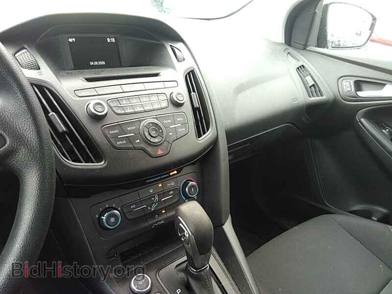 2017 Ford Focus - VIN: 1FADP3F26HL243383 - Фото 4