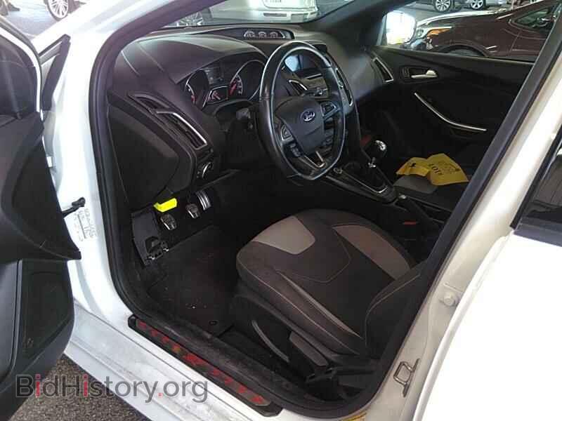 2017 Ford Focus - VIN: 1FADP3L97HL306279 - Фото 3