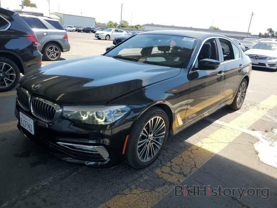 Photo WBAJA7C53JWC76592 - BMW 5 Series 2018