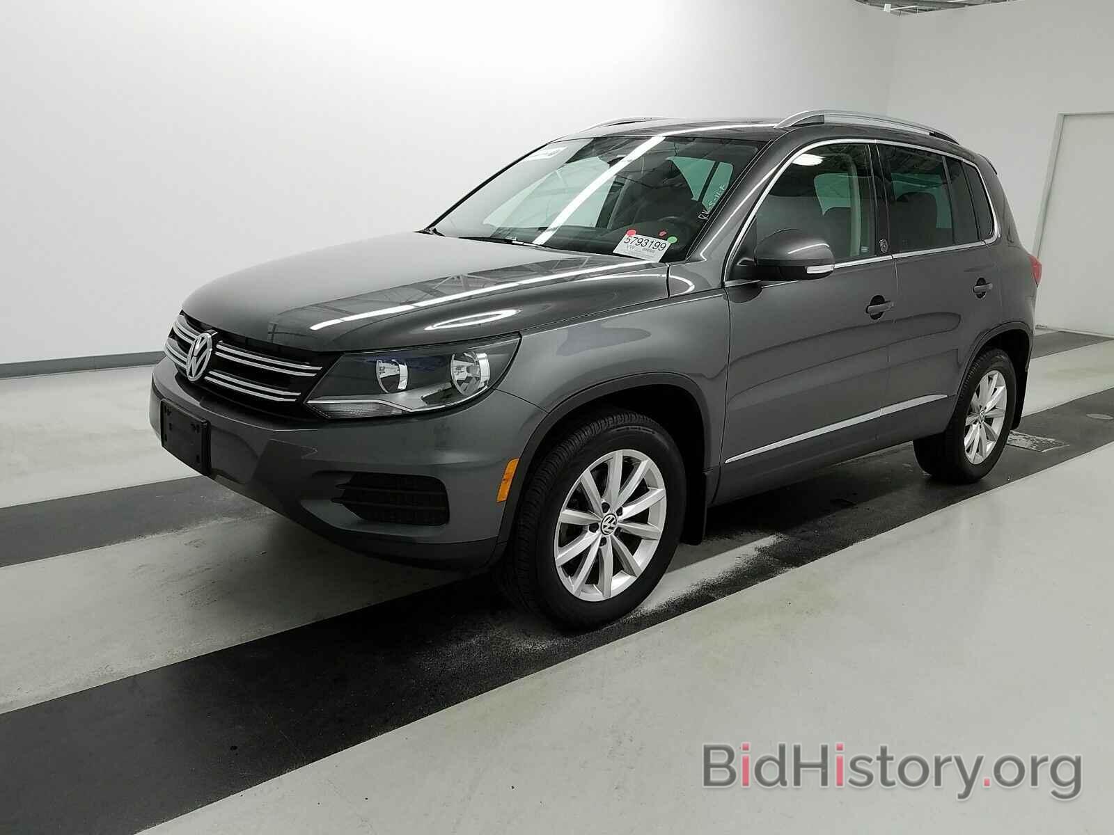 Photo WVGSV7AX3HK030233 - Volkswagen Tiguan 2017