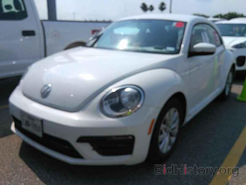 Photo 3VWFD7AT2KM709235 - Volkswagen Beetle 2019