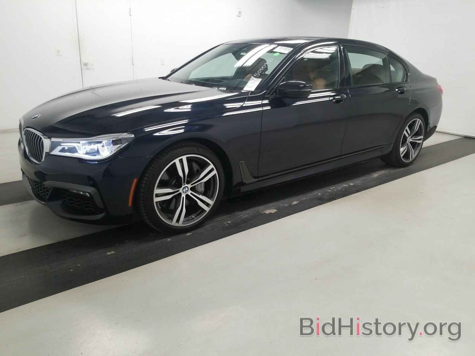 Photo WBA7F0C54JGM23674 - BMW 7 Series 2018