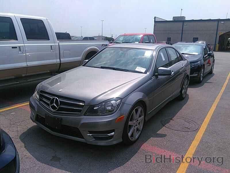 Photo WDDGF4HB4EA956972 - Mercedes-Benz C-Class 2014