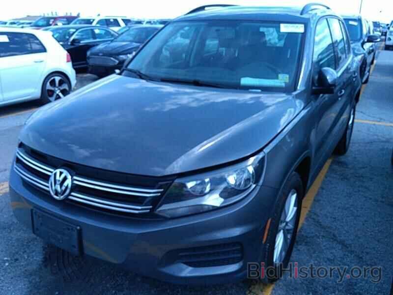 Photo WVGBV7AX1HK043126 - Volkswagen Tiguan Limited 2017