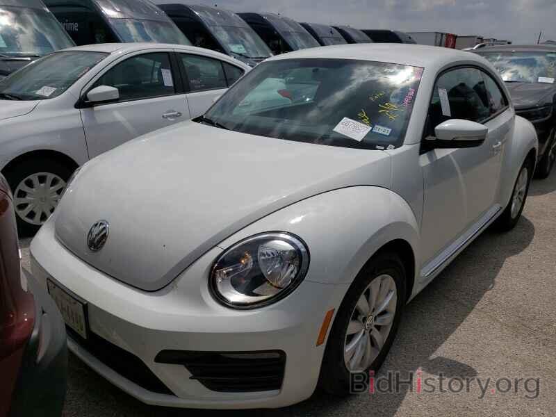 Photo 3VWFD7AT1KM705757 - Volkswagen Beetle 2019