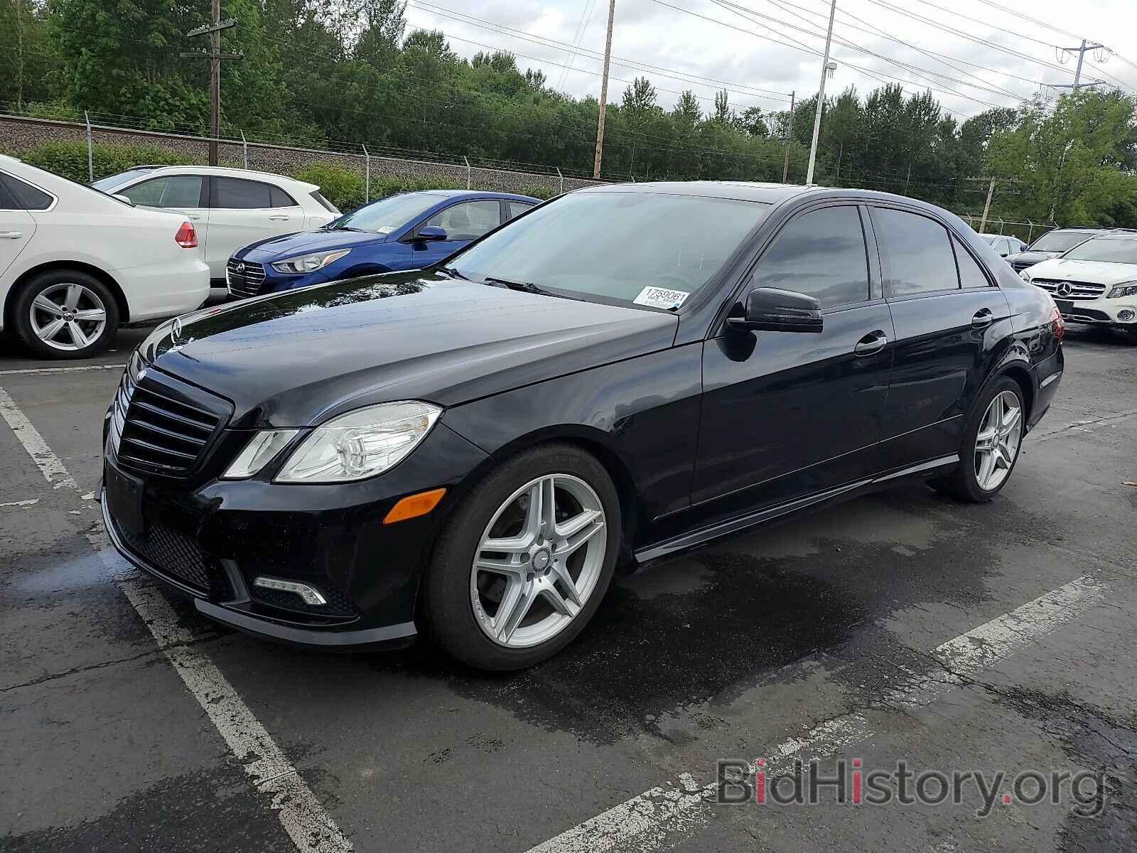 Photo WDDHF5GB4BA423477 - Mercedes-Benz E-Class 2011