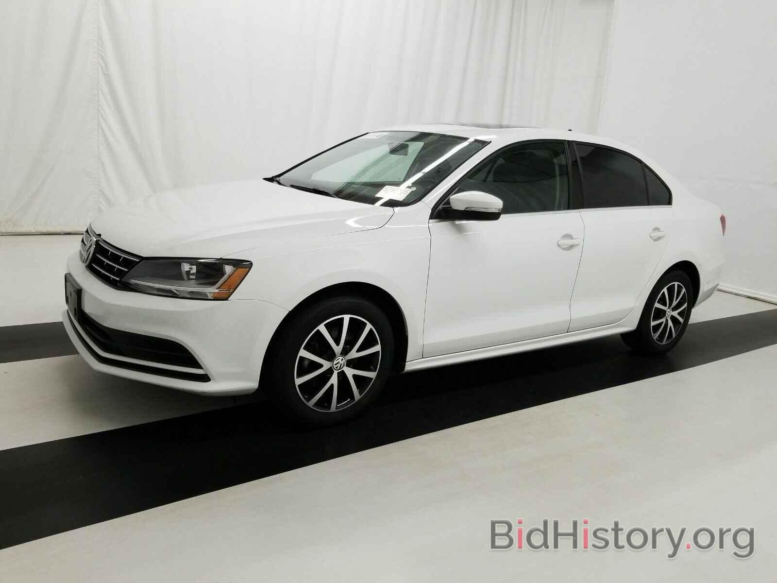 Photo 3VWDB7AJ3JM261338 - Volkswagen Jetta 2018