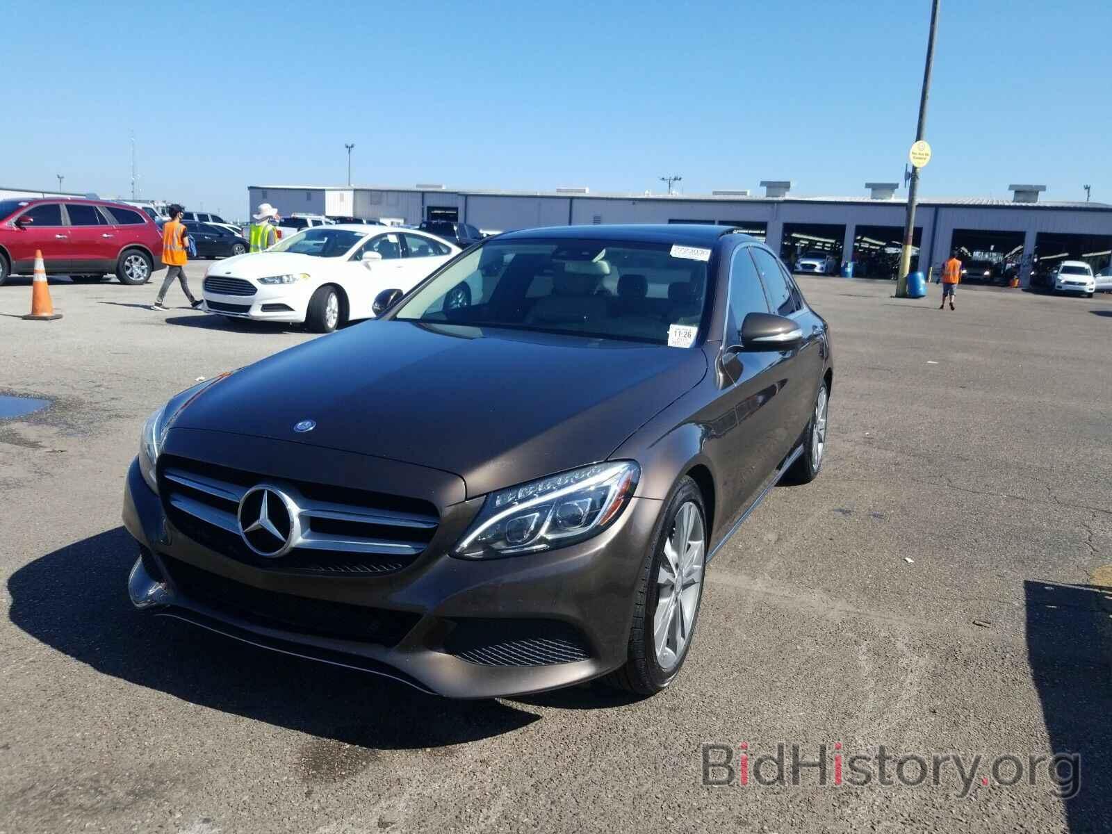 Photo 55SWF4JB7FU059572 - Mercedes-Benz C-Class 2015