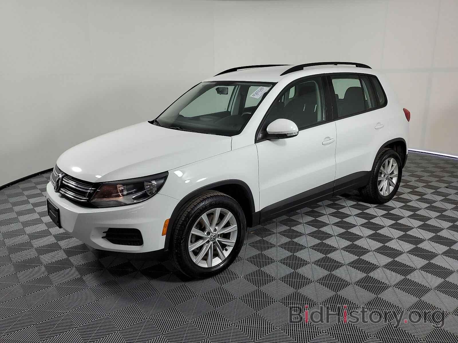 Photo WVGBV7AX4HK043346 - Volkswagen Tiguan Limited 2017