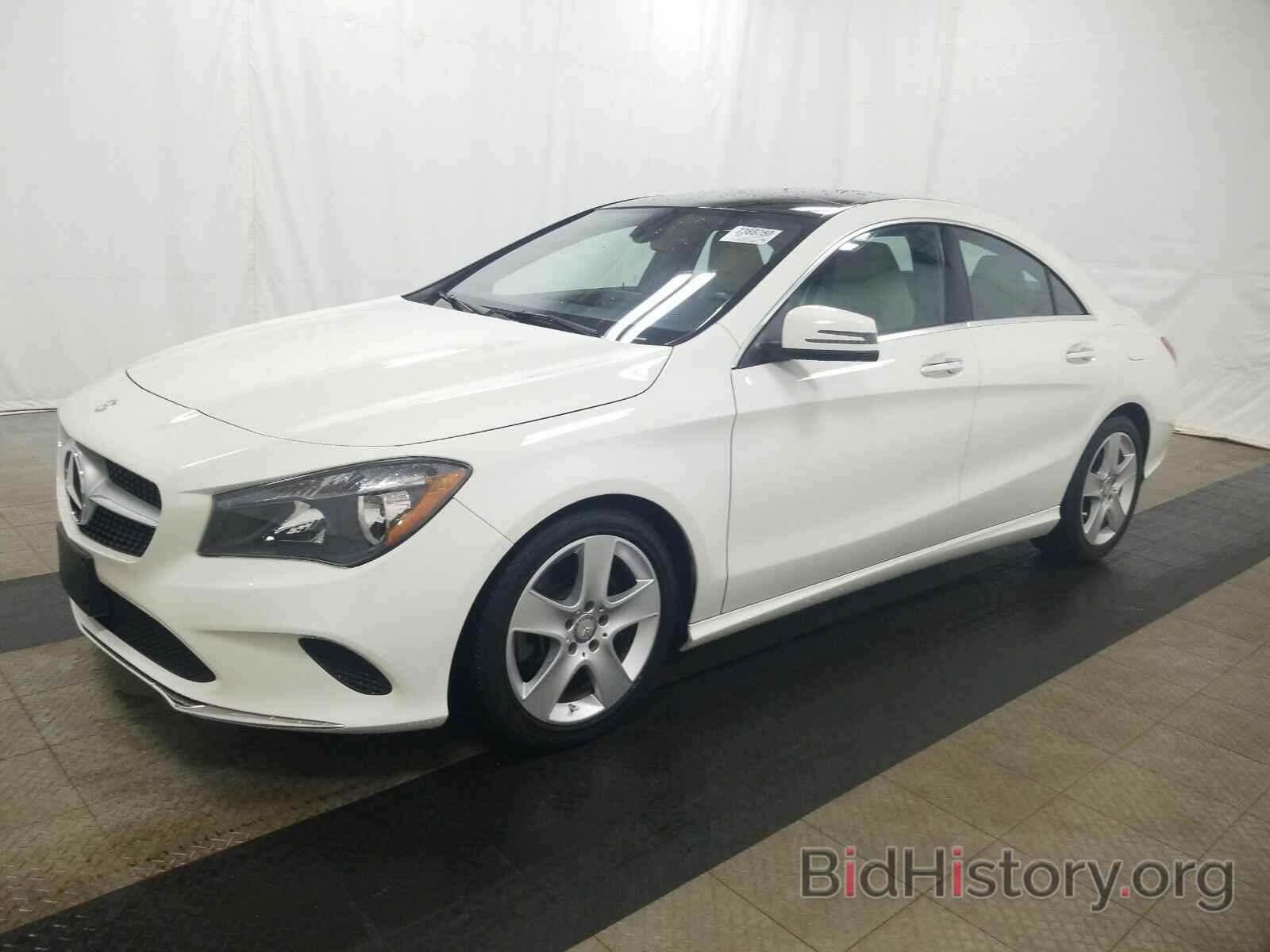 Photo WDDSJ4GB7HN408083 - Mercedes-Benz CLA 2017