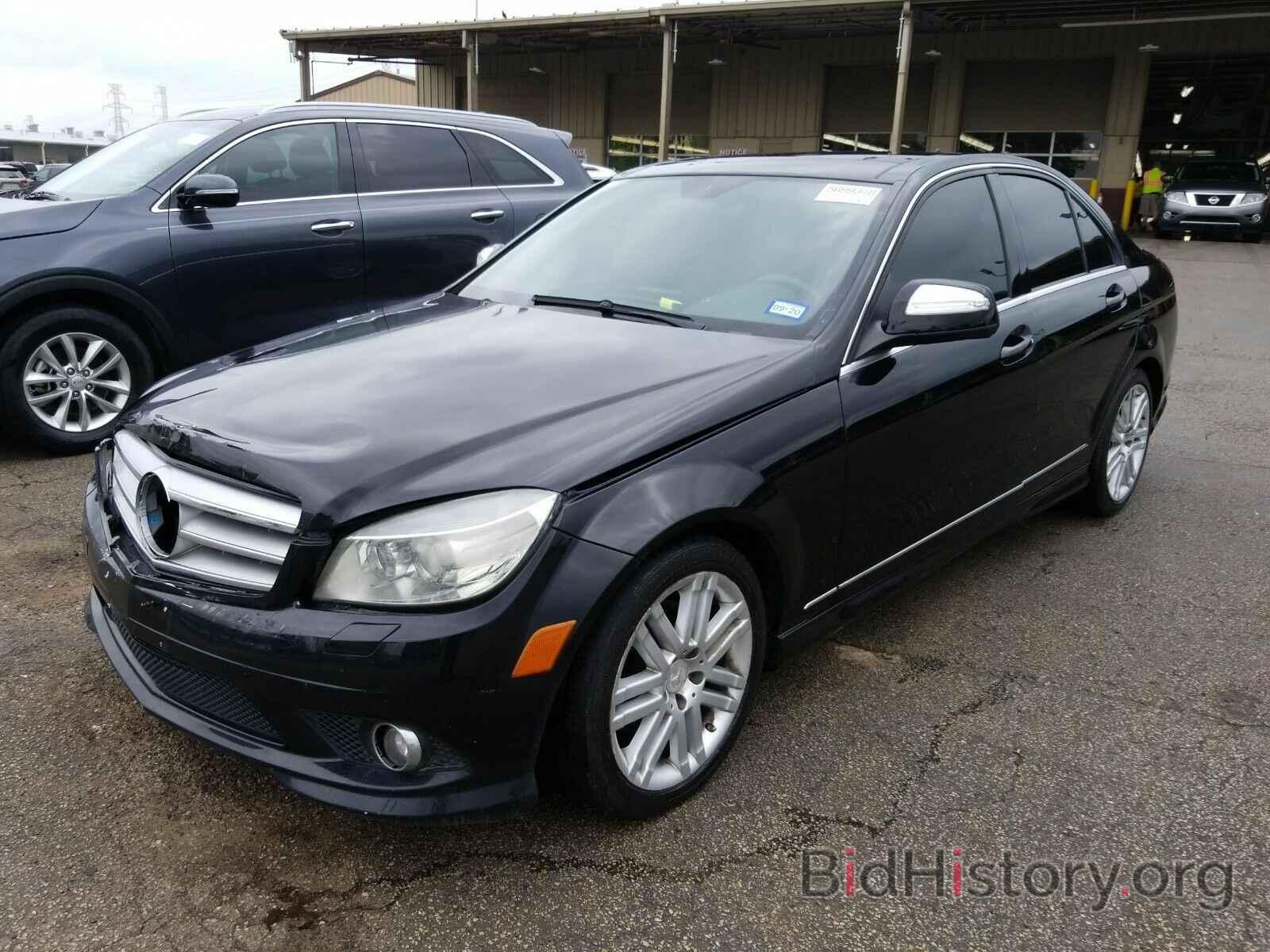 Photo WDDGF54X89R061421 - Mercedes-Benz C-Class 2009