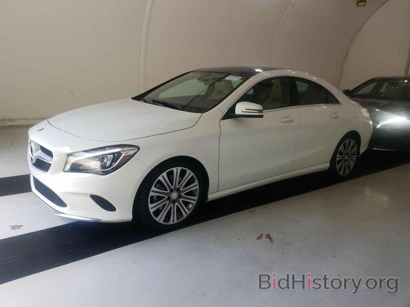 Photo WDDSJ4GB8HN495203 - Mercedes-Benz CLA 2017