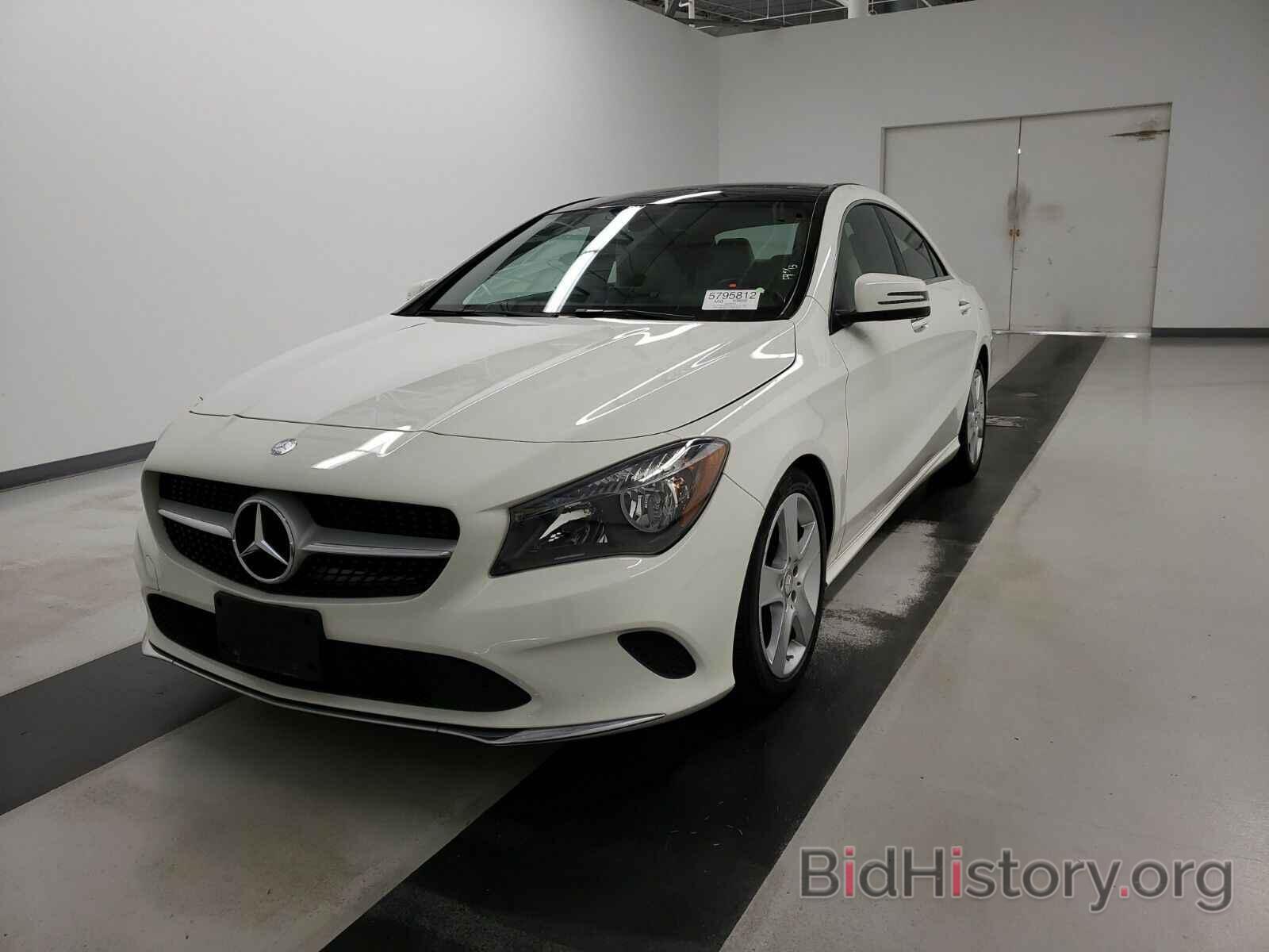 Photo WDDSJ4GB8HN437172 - Mercedes-Benz CLA 2017