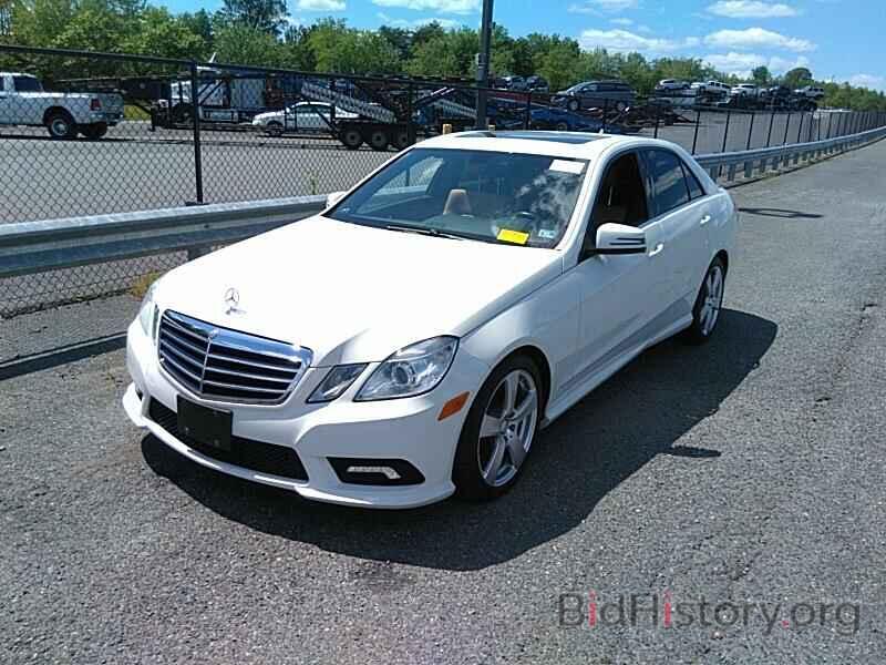 Photo WDDHF8HB4BA355441 - Mercedes-Benz E-Class 2011