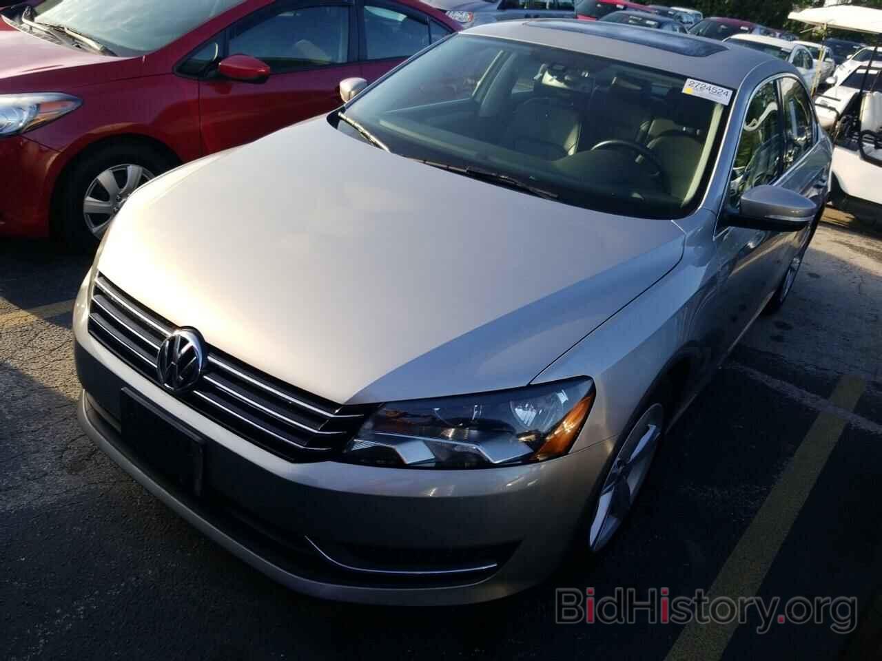 Photo 1VWBP7A39DC122394 - Volkswagen Passat 2013