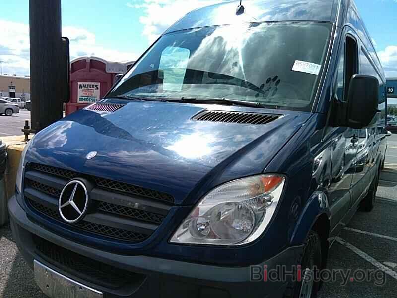 Photo WD3PE8CC1B5548495 - Mercedes-Benz Sprinter Cargo Vans 2011