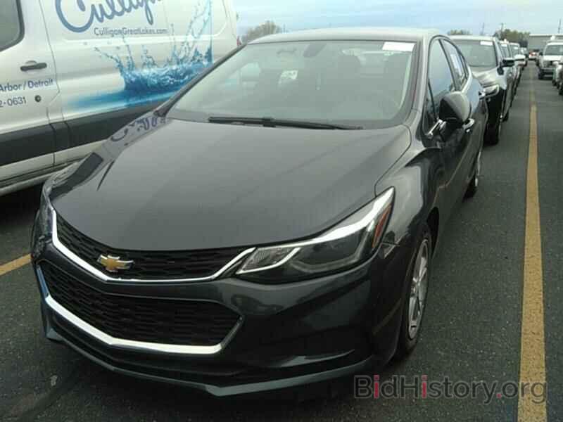 Photo 1G1BE5SM4H7135050 - Chevrolet Cruze 2017