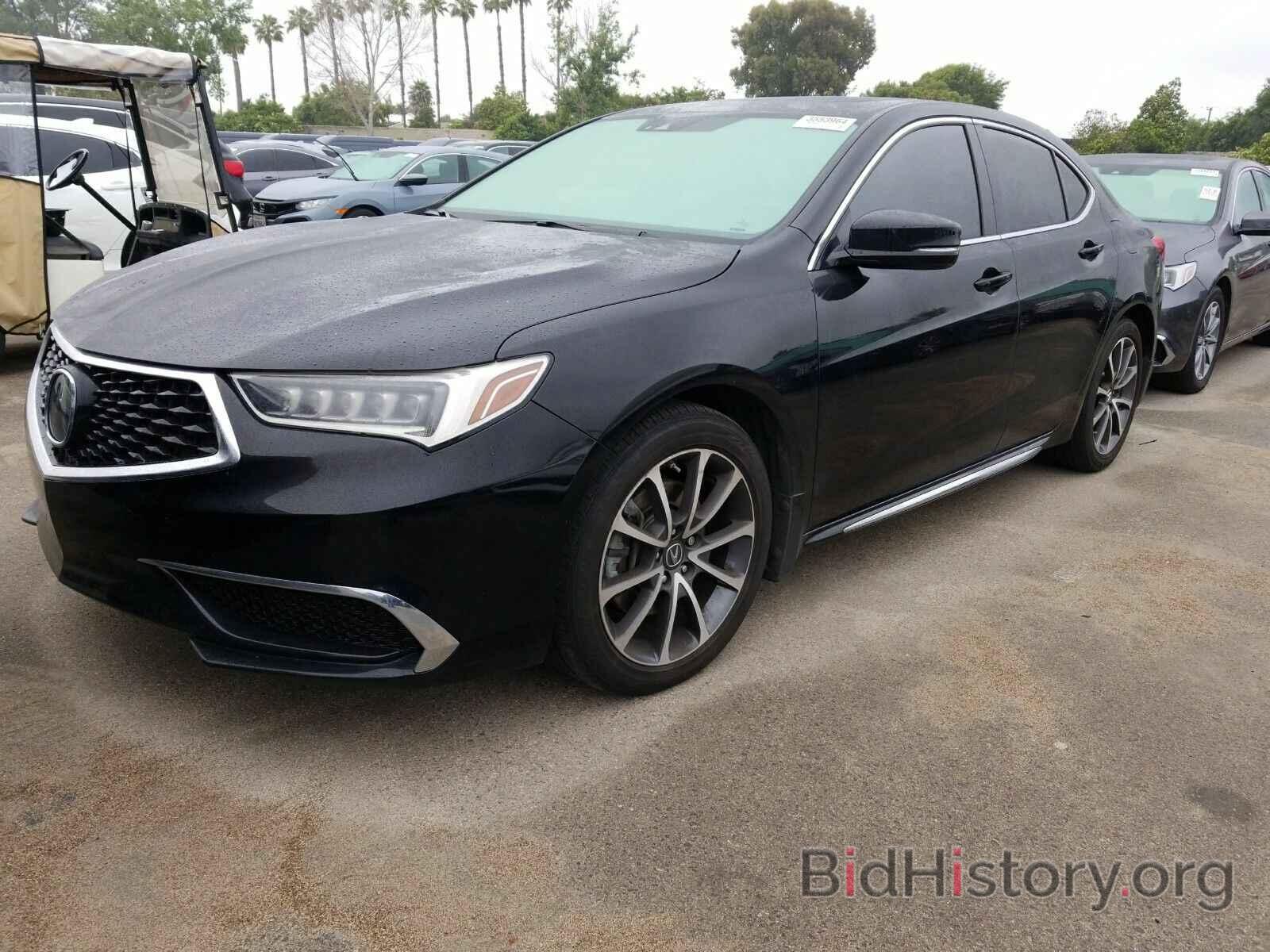 Фотография 19UUB2F56JA003637 - Acura TLX 2018