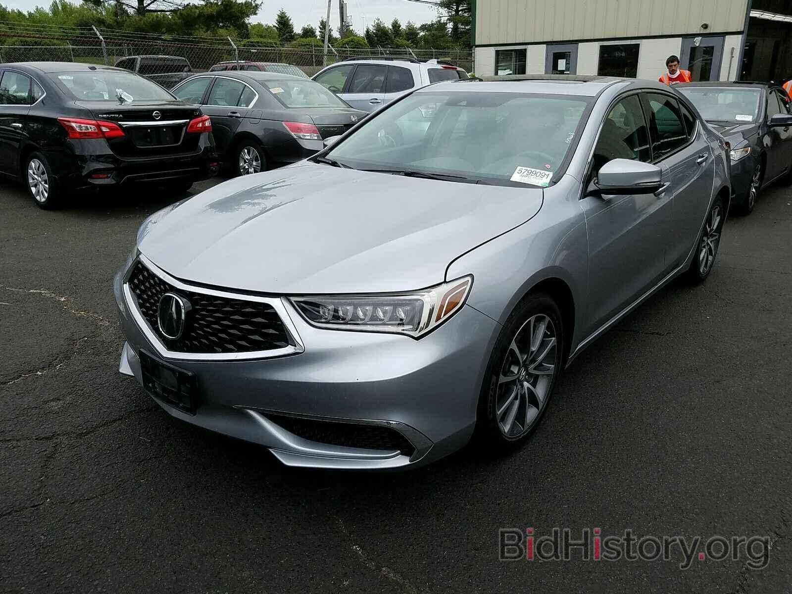 Фотография 19UUB2F34JA004929 - Acura TLX 2018