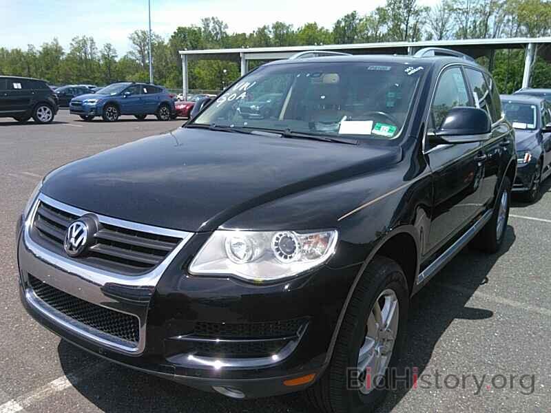 Фотография WVGFK7A92AD002705 - Volkswagen Touareg 2010