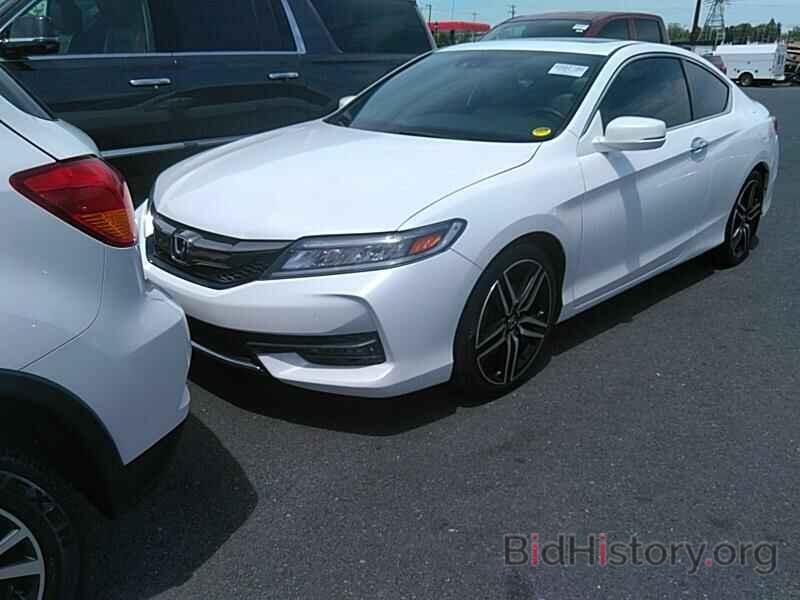 Photo 1HGCT2B09GA002428 - Honda Accord Coupe 2016