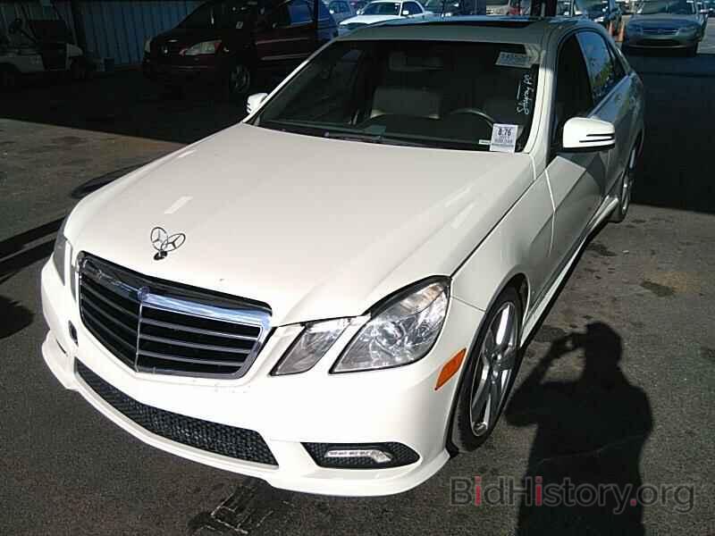 Photo WDDHF5GB8BA366460 - Mercedes-Benz E-Class 2011