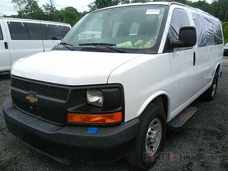 Photo 1GAZGLFG9G1303722 - Chevrolet Express Passenger 2016