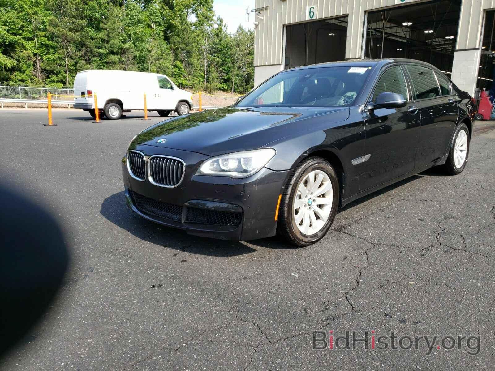 Photo WBAYF8C55ED141845 - BMW 7 Series 2014