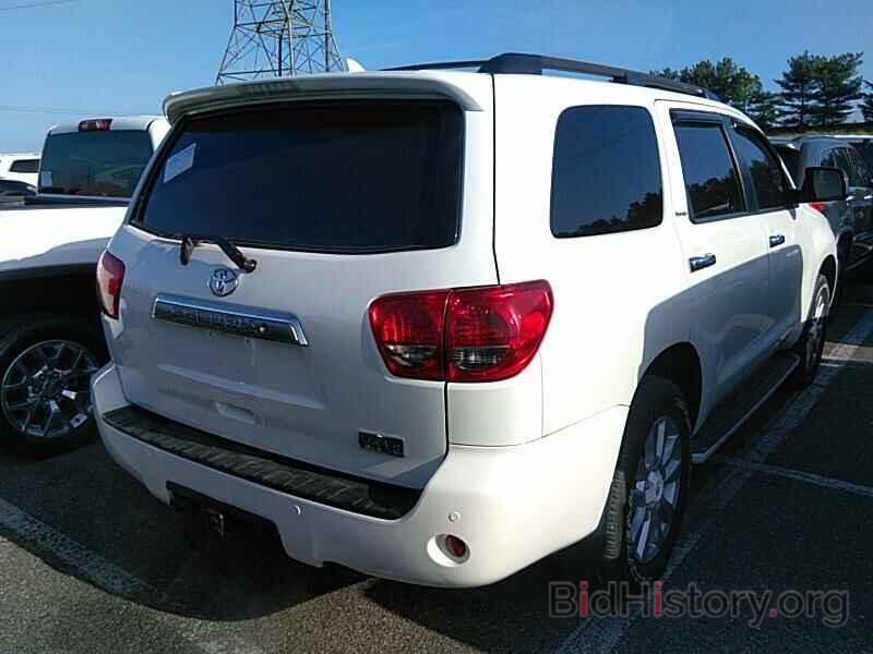 Photo 5TDDY5G12DS073489 - Toyota Sequoia 2013