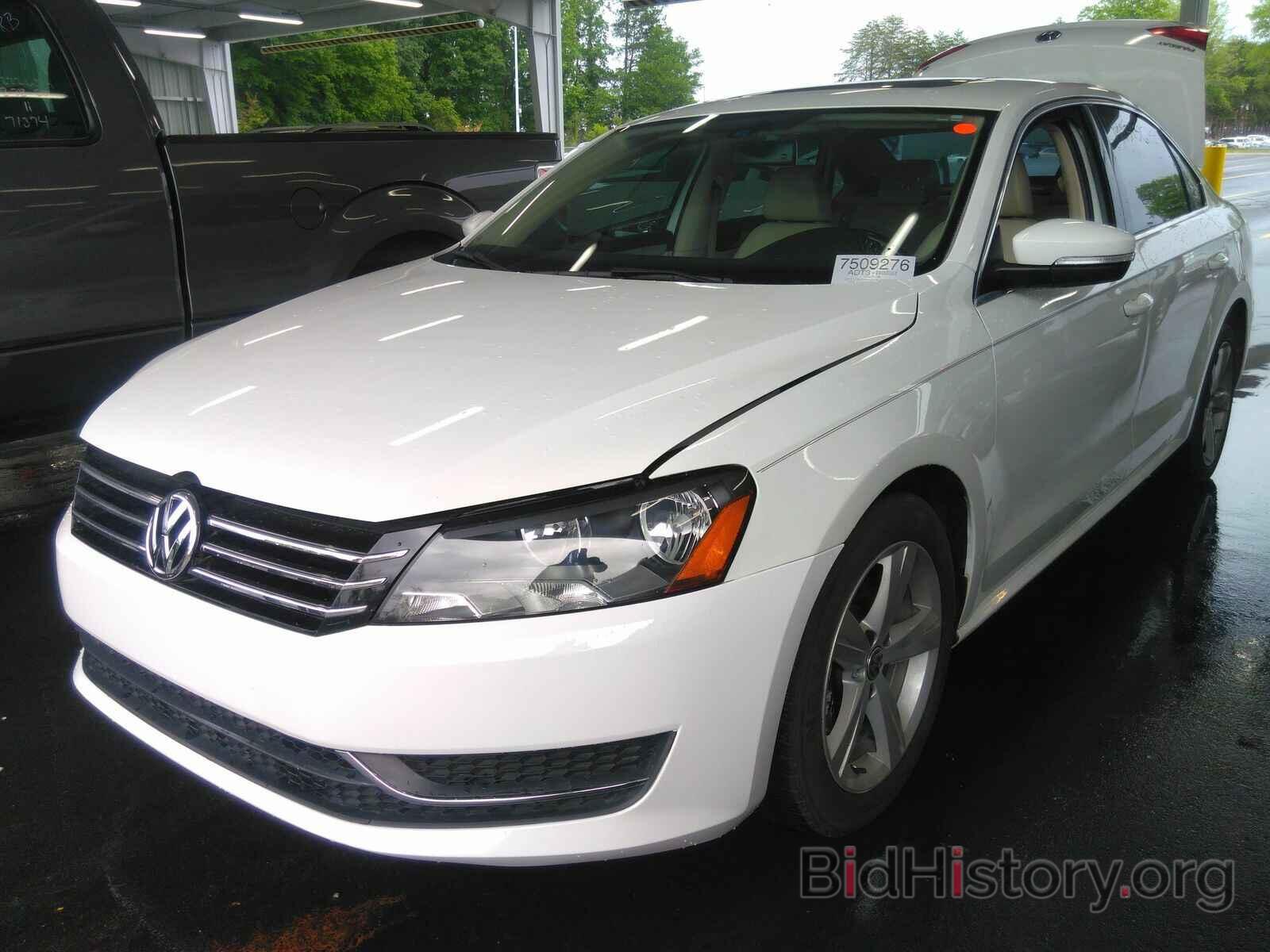 Photo 1VWBP7A33CC109932 - Volkswagen Passat 2012