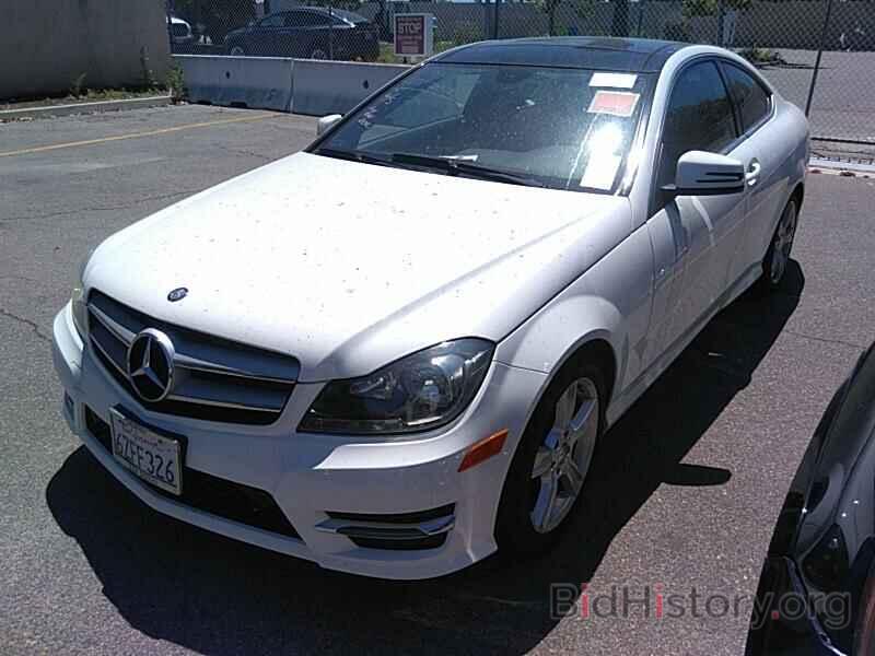 Photo WDDGJ4HB6DG057153 - Mercedes-Benz C-Class 2013