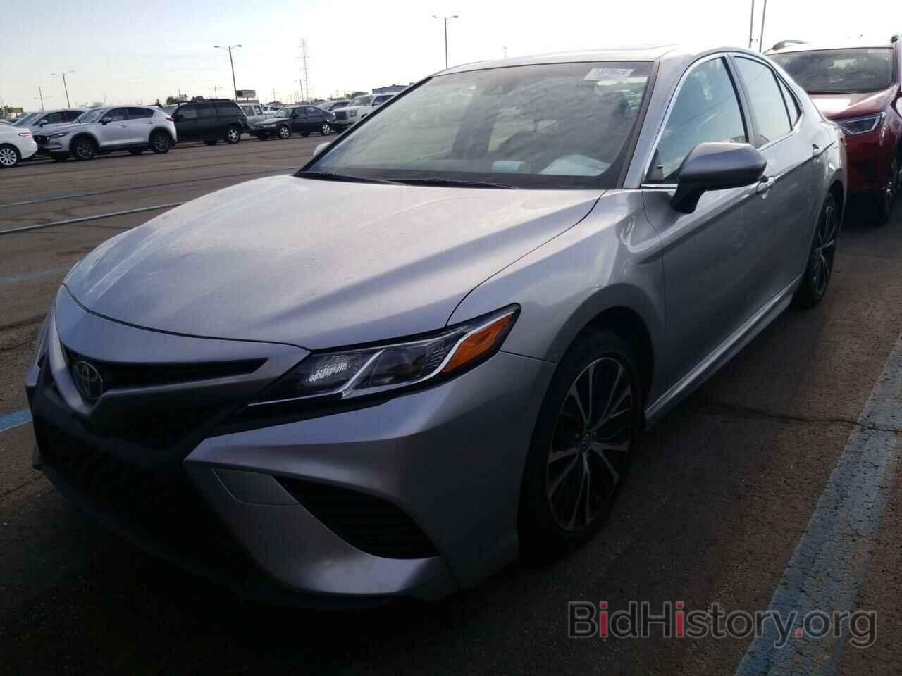 Photo JTNB11HK8J3024365 - Toyota Camry 2018