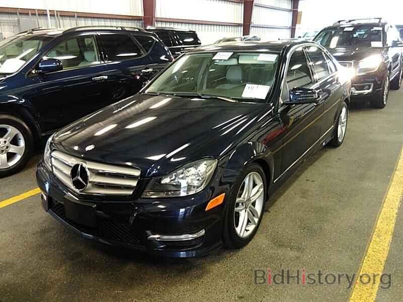 Photo WDDGF8BB5CR229113 - Mercedes-Benz C-Class 2012