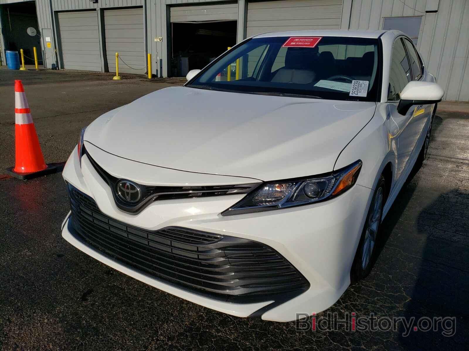 Photo JTNB11HK4J3011287 - Toyota Camry 2018