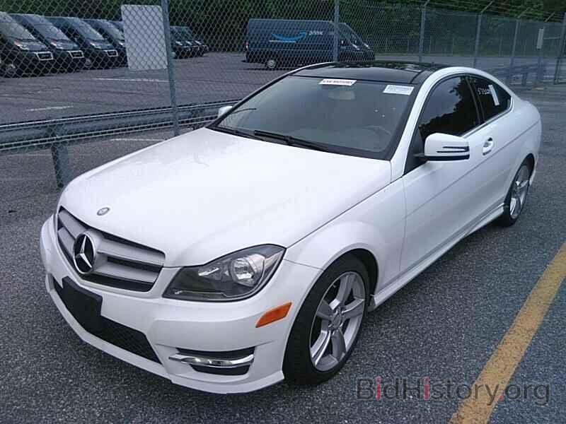 Photo WDDGJ4HB0DG027355 - Mercedes-Benz C-Class 2013