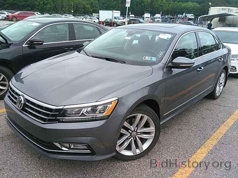 Photo 1VWCT7A38HC067801 - Volkswagen Passat 2017