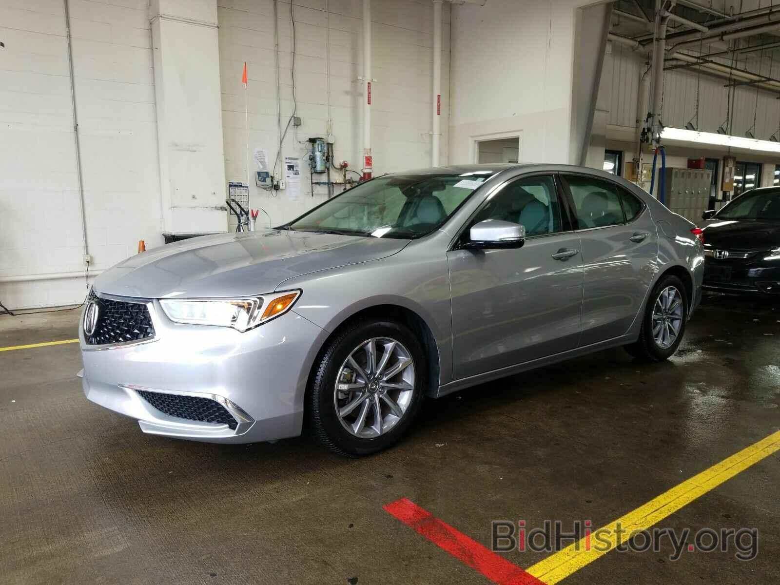 Фотография 19UUB1F38JA000859 - Acura TLX 2018