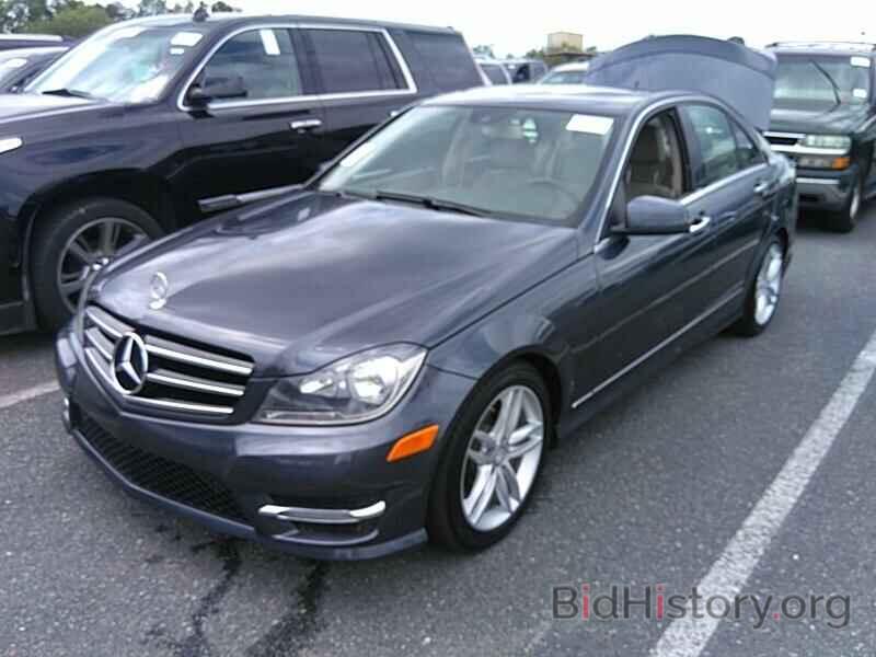 Photo WDDGF8AB3EA940344 - Mercedes-Benz C-Class 2014