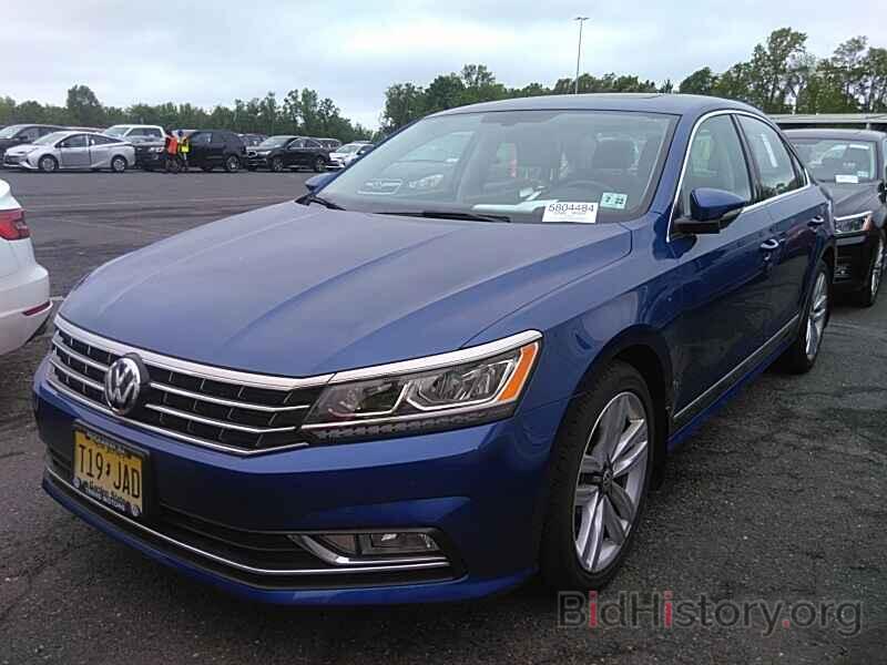 Photo 1VWGT7A38HC060588 - Volkswagen Passat 2017