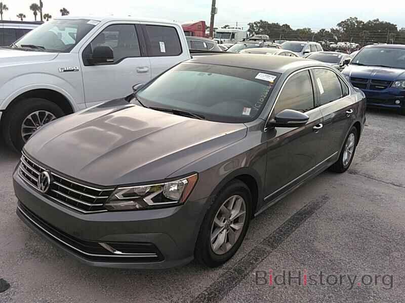 Photo 1VWAT7A31HC026594 - Volkswagen Passat 2017