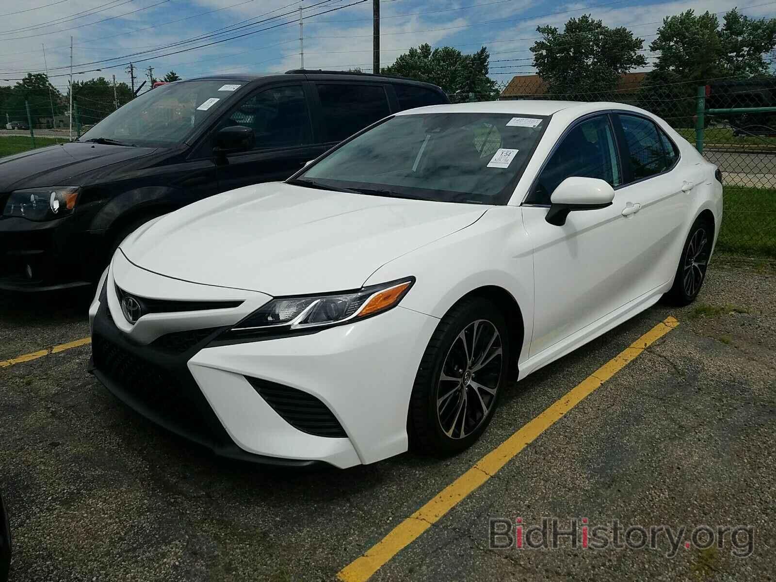 Фотография 4T1B11HKXKU724321 - Toyota Camry 2019