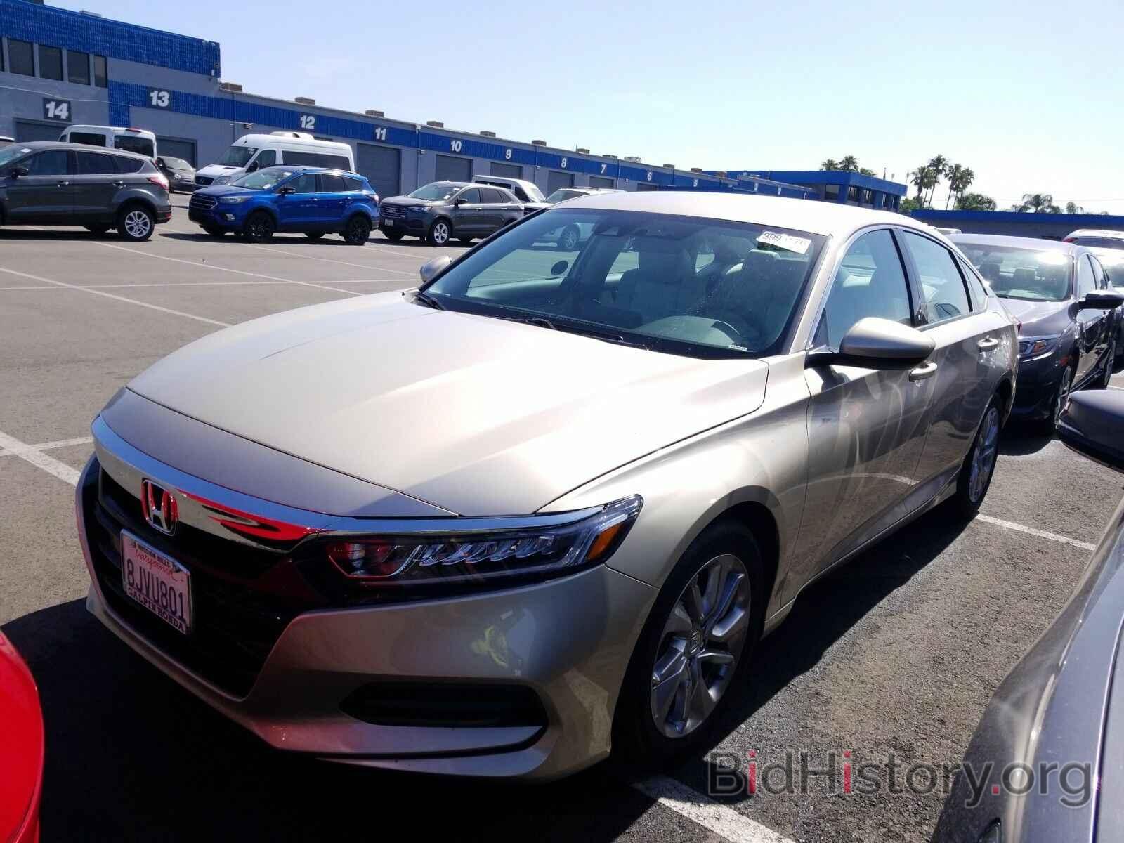 Photo 1HGCV1F10KA084727 - Honda Accord Sedan 2019