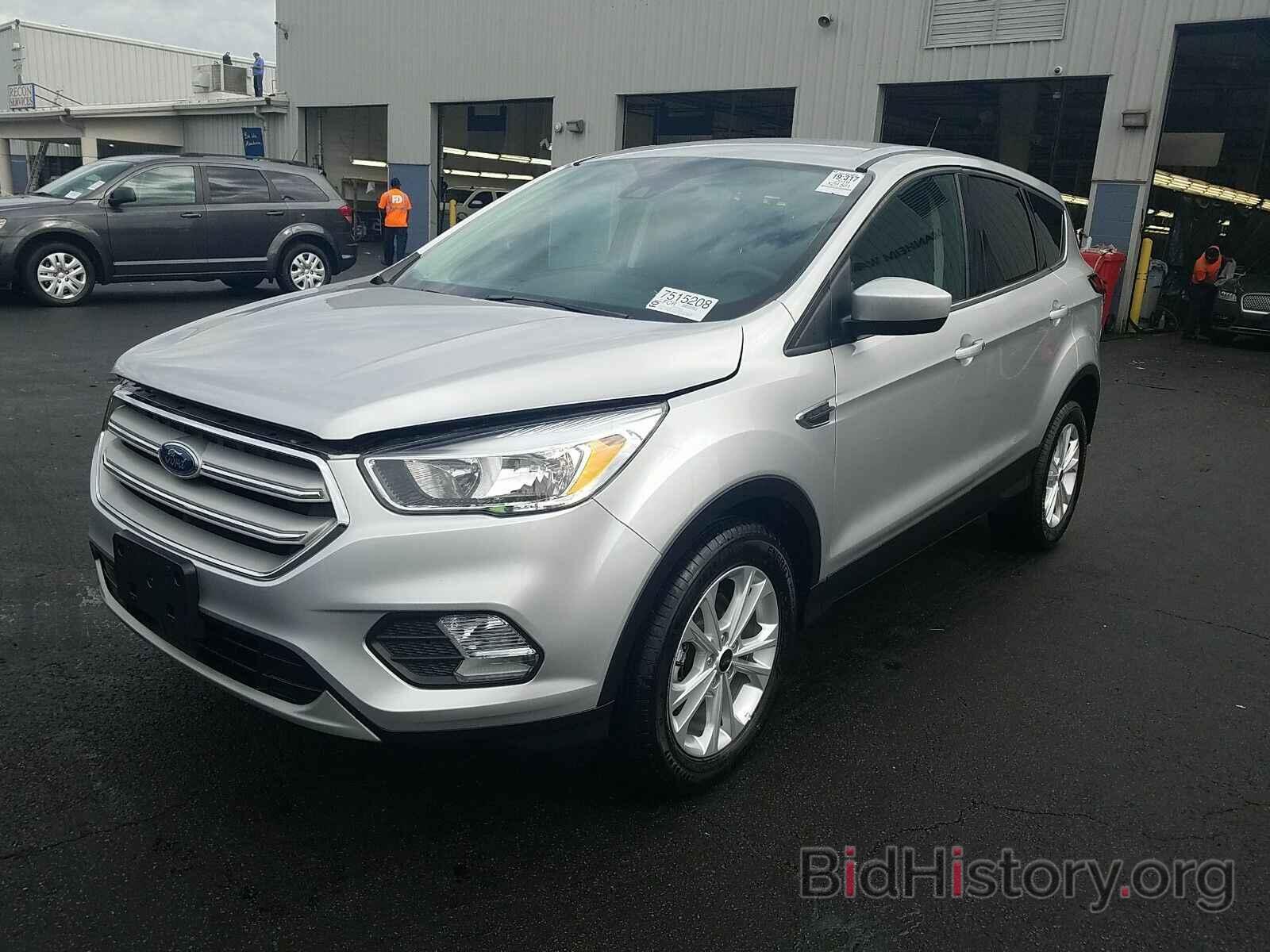 Photo 1FMCU0GD7KUB64895 - Ford Escape 2019