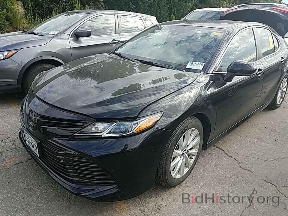 Photo 4T1B11HK8KU759990 - Toyota Camry LE 2019