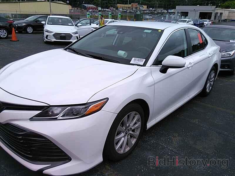 Photo 4T1B11HK9KU759710 - Toyota Camry LE 2019