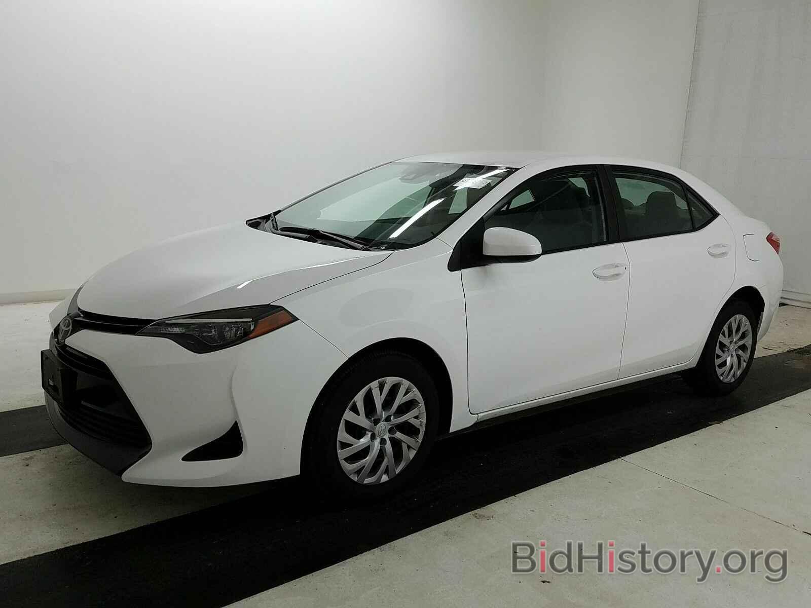 Photo 2T1BURHE4KC127988 - Toyota Corolla LE 2019