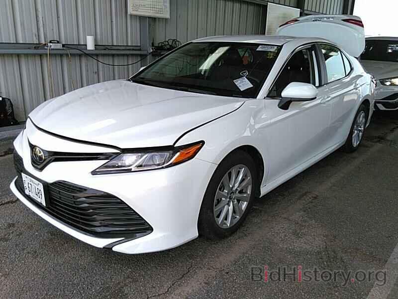 Photo 4T1B11HK4KU775829 - Toyota Camry LE 2019