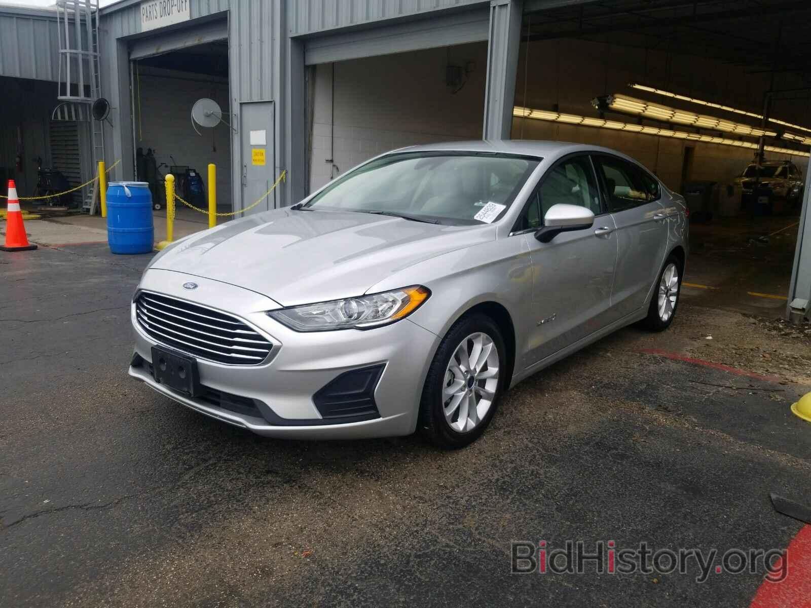 Фотография 3FA6P0LU1KR241725 - Ford Fusion Hybrid 2019