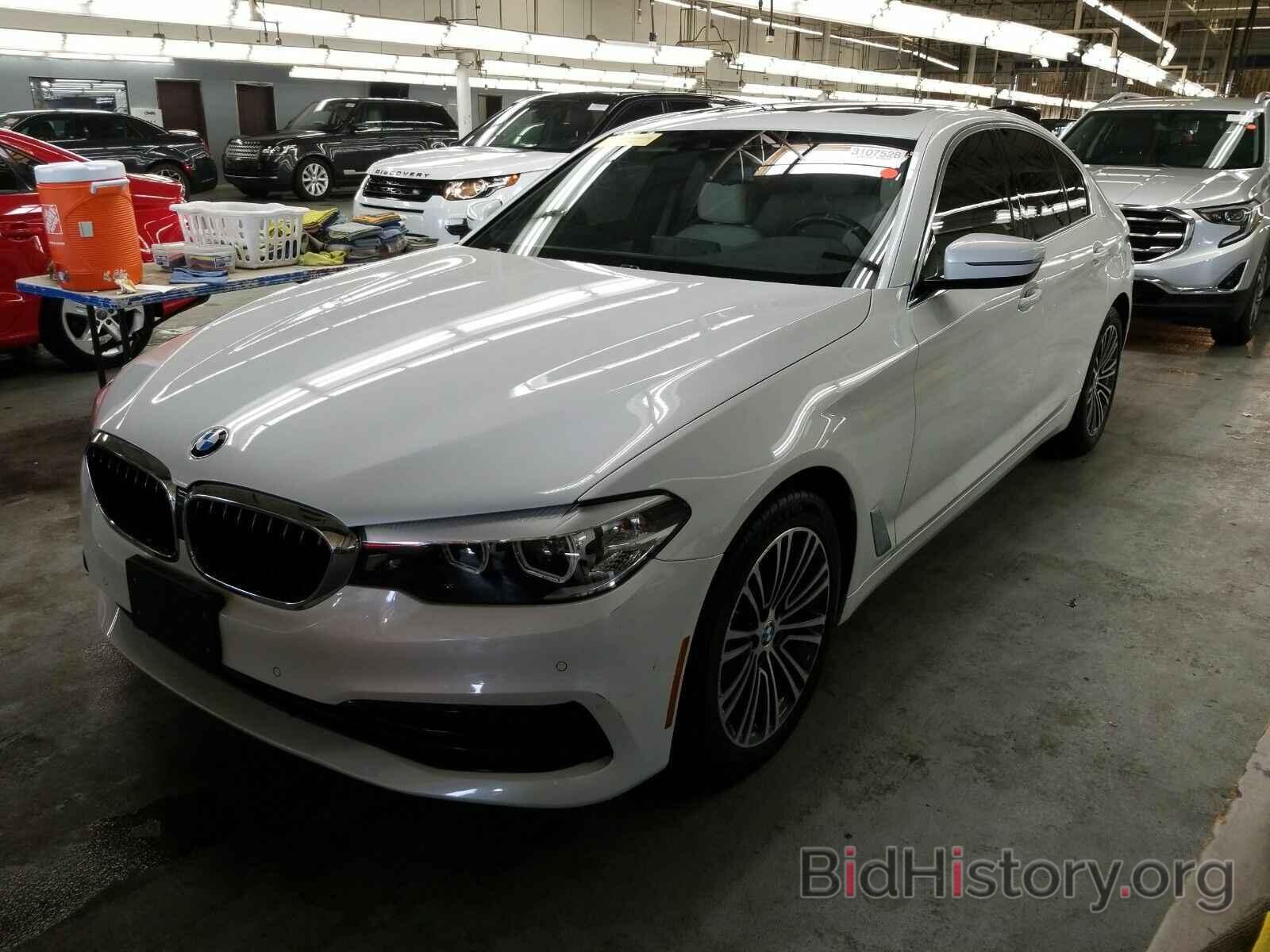 Photo WBAJA5C50KBX87932 - BMW 5 Series 2019