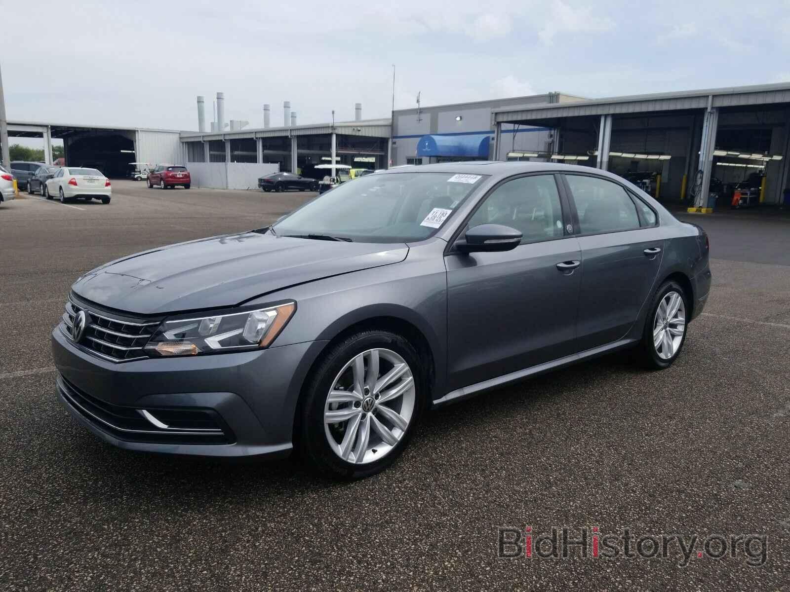 Photo 1VWLA7A37KC013631 - Volkswagen Passat 2019